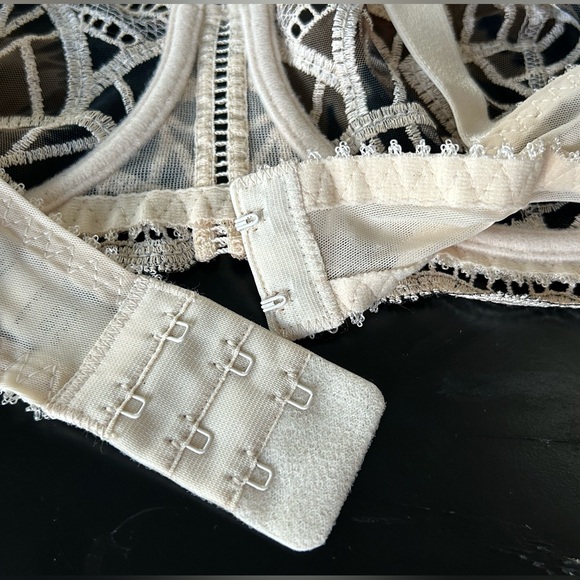 Lejaby Savanna Ecru Embroidery Balconette Underwire Couture Bra France Size 34D - Picture 9 of 10